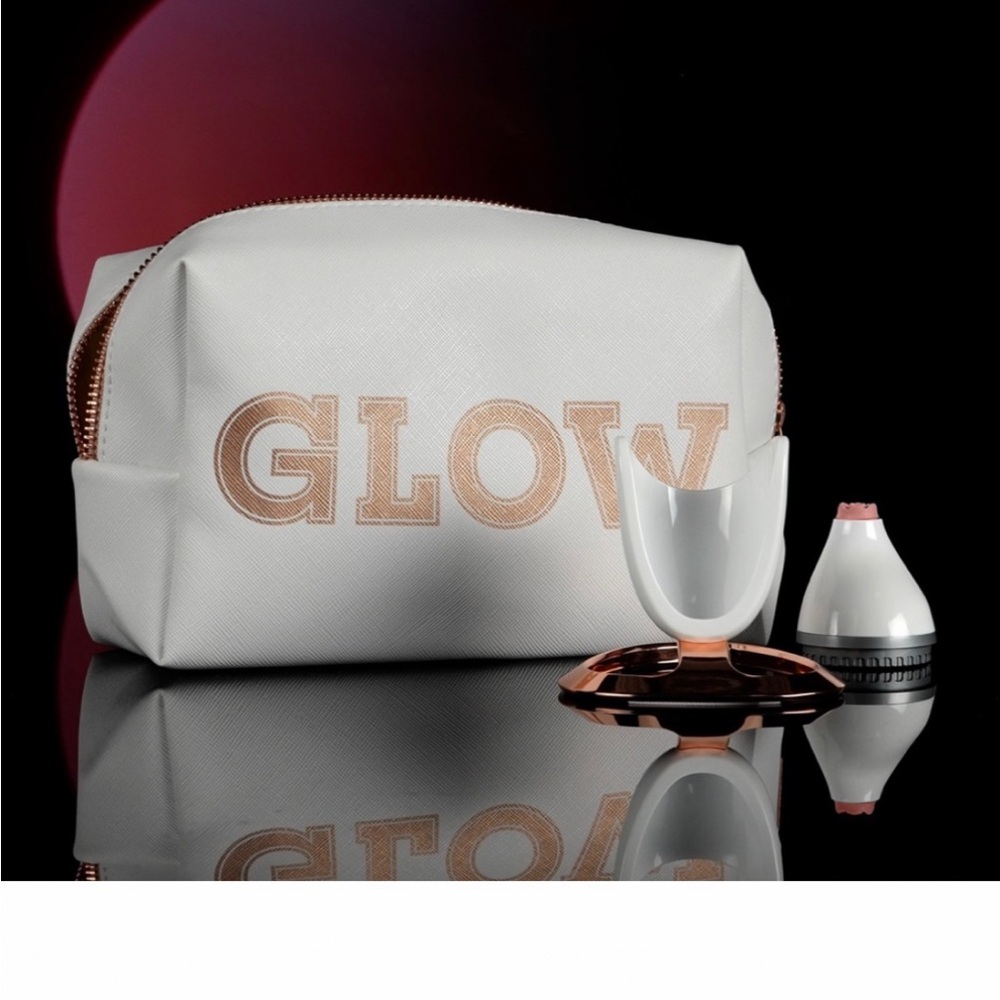 NuSkin Rose Gold Glow bag, eye attachment and stand